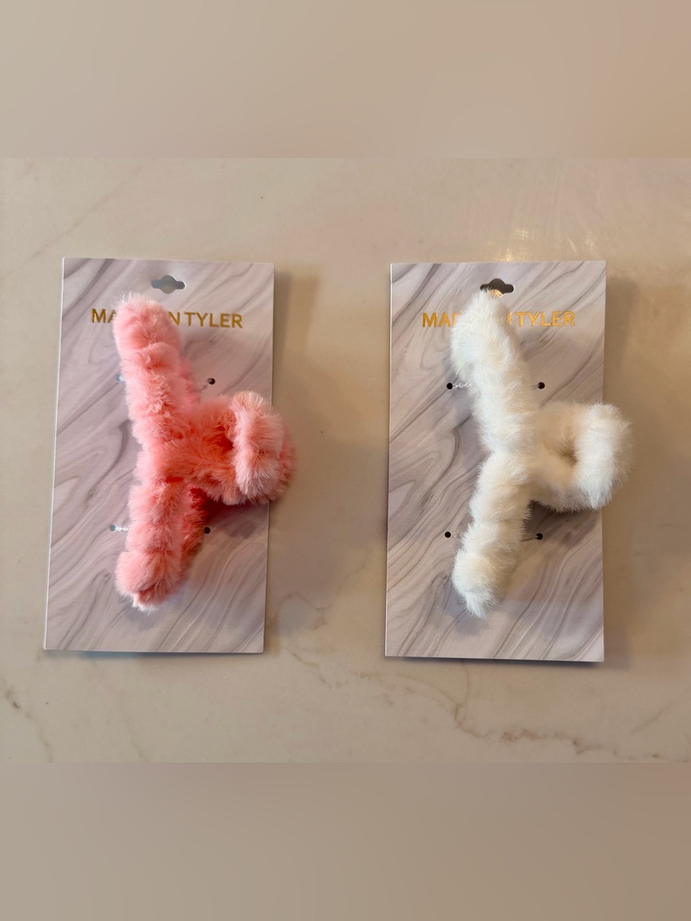 Madison Tyler NWT Plush Pink and White Hair Claw Clips